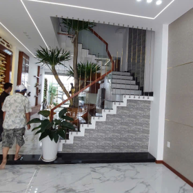 Quy trình thi công lan can kính an toàn và đạt chuẩn kỹ thuật