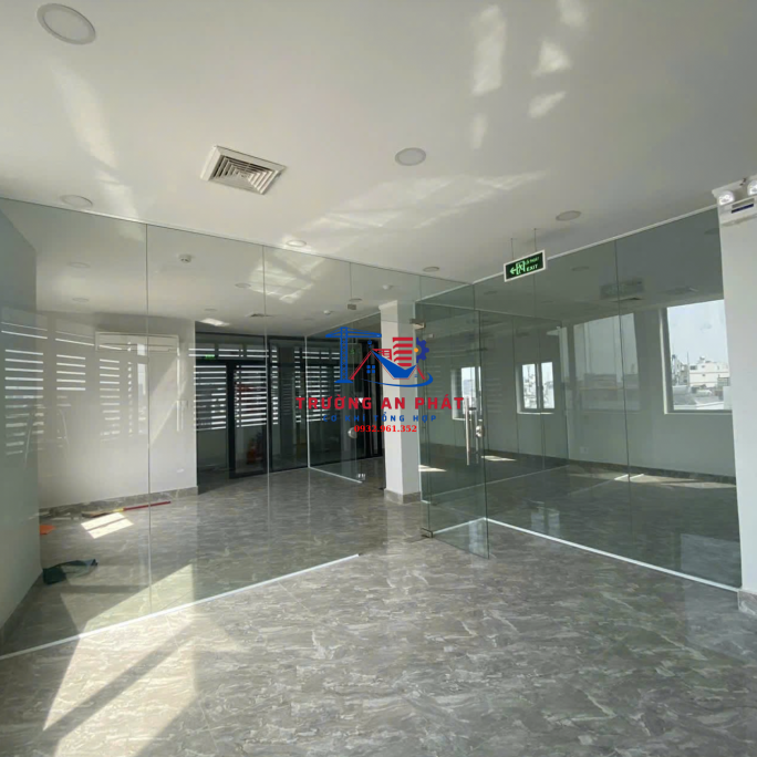 Gia công và lắp đặt vách ngăn kính – Vách kính văn phòng