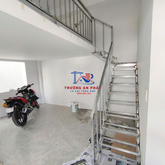 Cầu thang cho phòng trọ cao cấp Quận 12